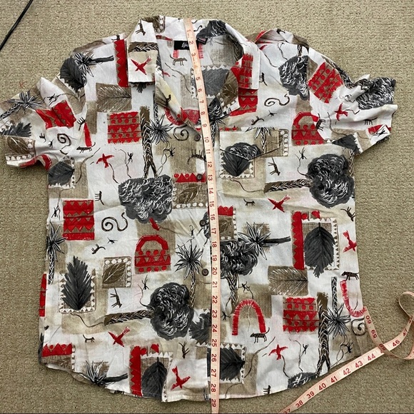 Tapestry Animal Design Button Up Shirt - Picture 5 of 5